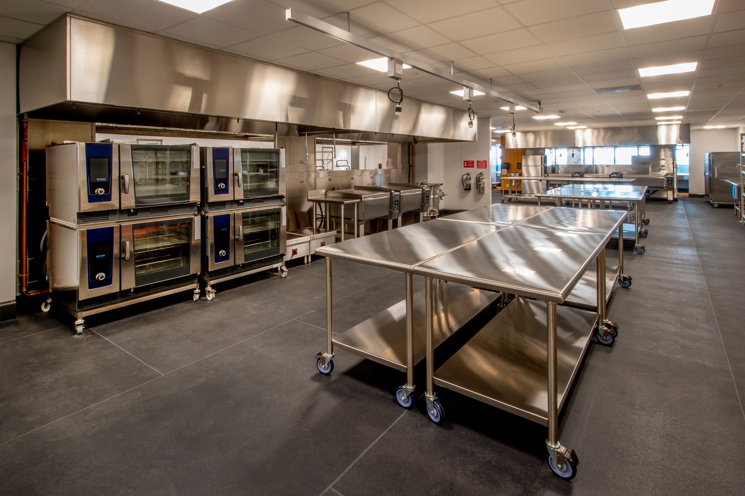 Why You Should Hire Commercial Restorative Cleaning of Metal